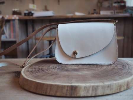 LEATHER WORKER PIECE3